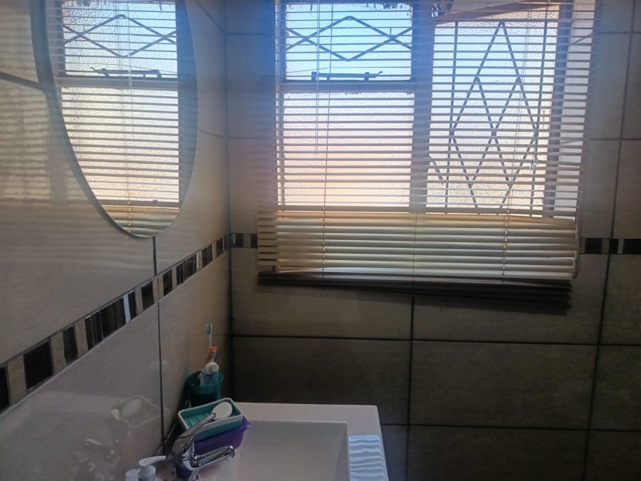 3 Bedroom Property for Sale in Riviera Northern Cape